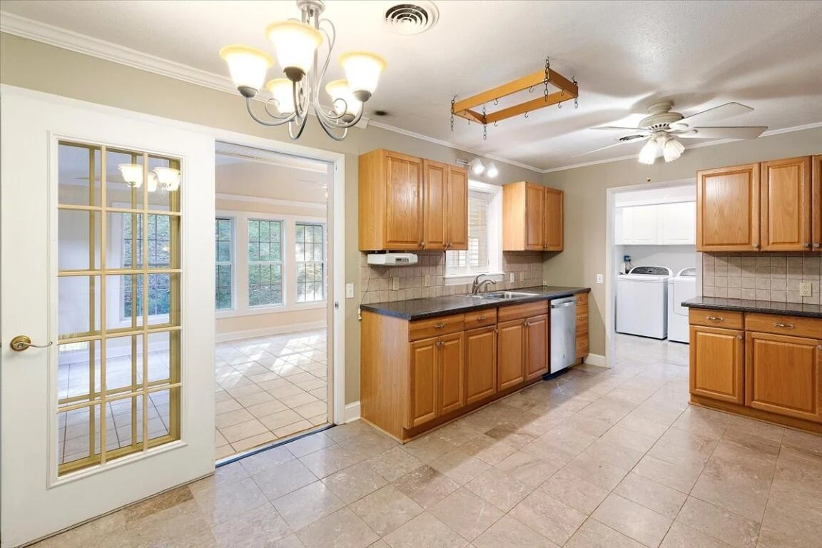 5661 Owens RD - Photo 42
