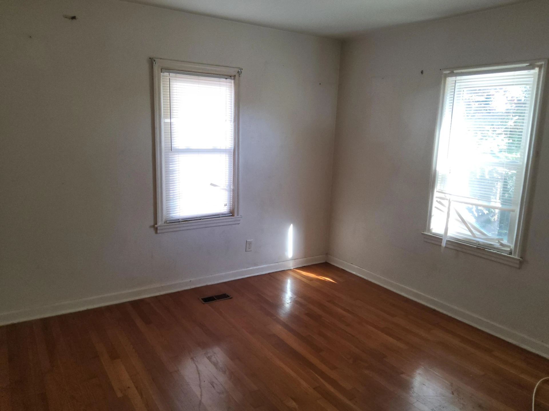 3219 Yardley DR NW - Photo 6