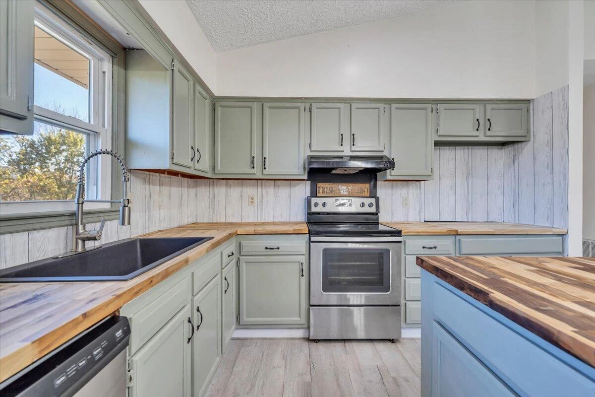 282 Lakeview DR - Photo 12