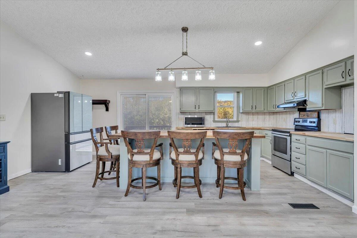 282 Lakeview DR - Photo 6