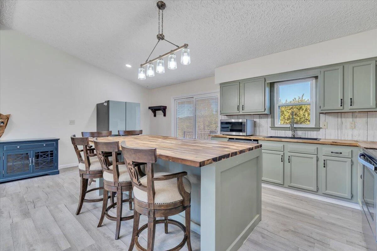 282 Lakeview DR - Photo 8