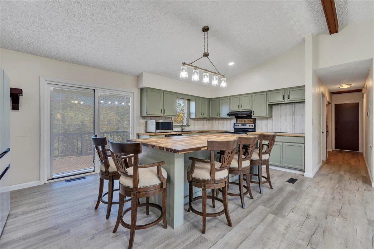 282 Lakeview DR - Photo 9