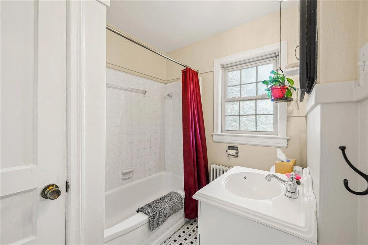 2232 Lincoln AVE SW - Photo 21