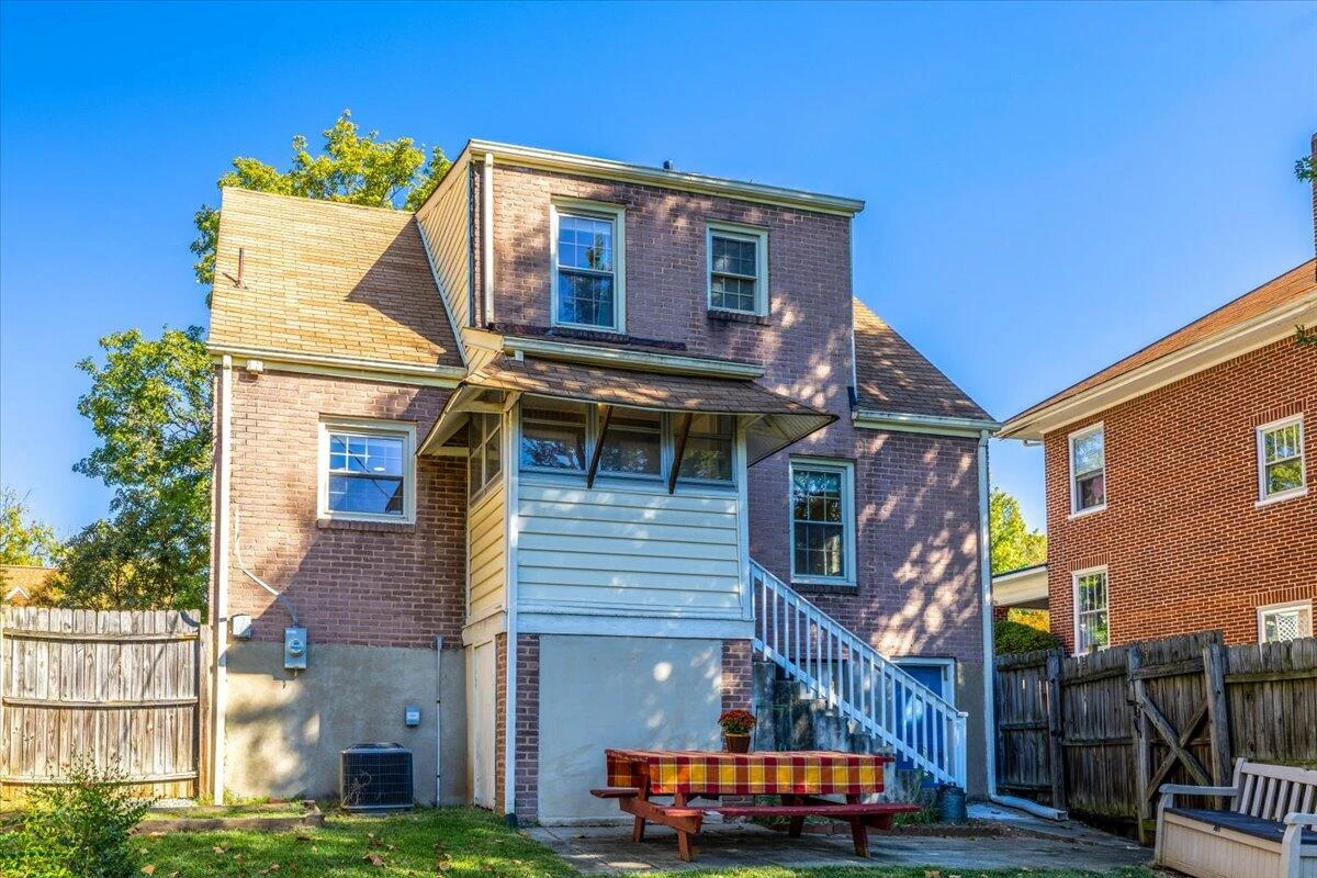 2232 Lincoln AVE SW - Photo 24