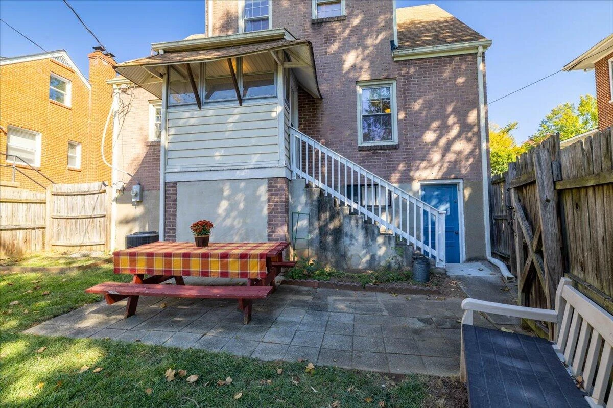 2232 Lincoln AVE SW - Photo 25