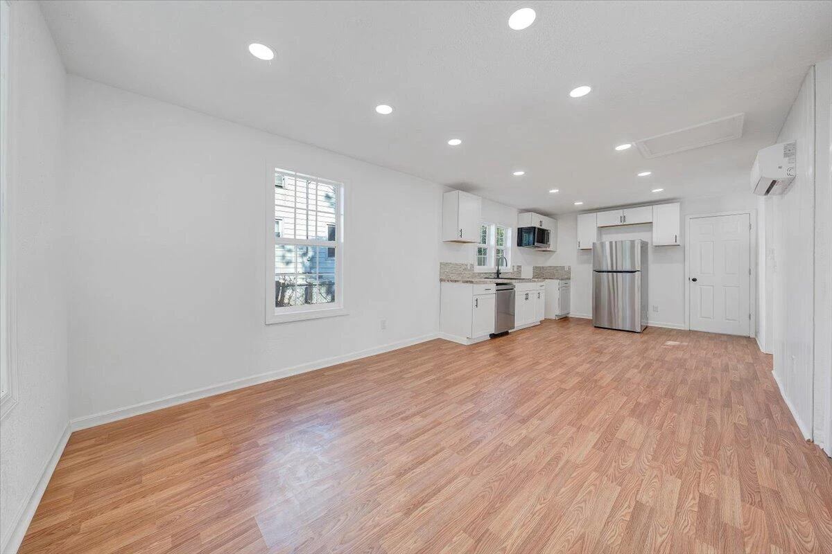 4031 Tennessee AVE NW - Photo 14