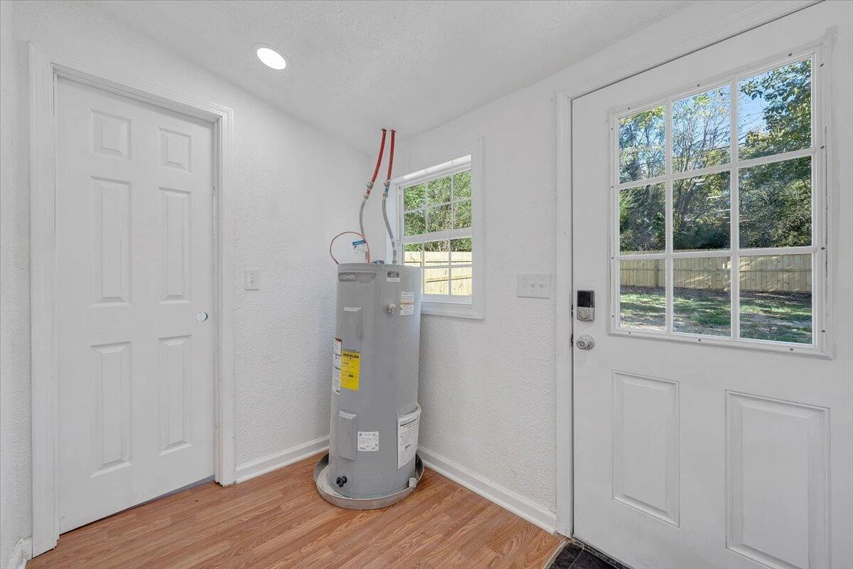 4031 Tennessee AVE NW - Photo 27