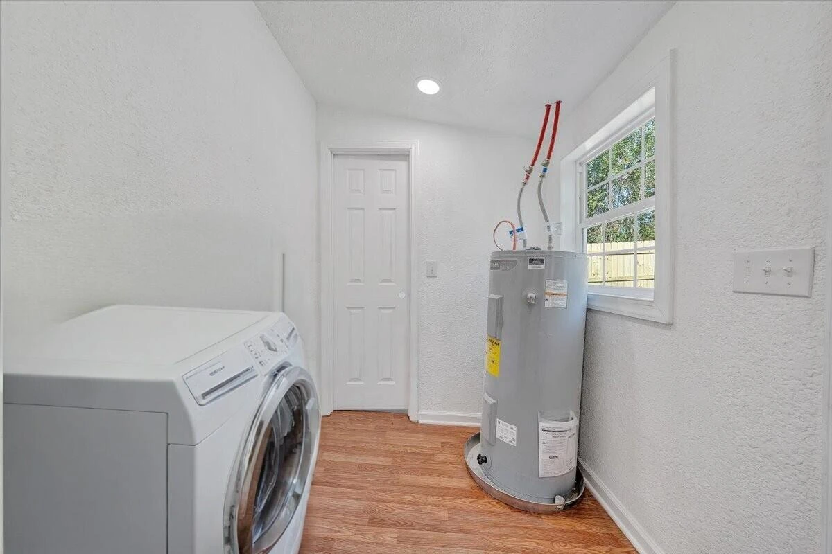 4031 Tennessee AVE NW - Photo 28