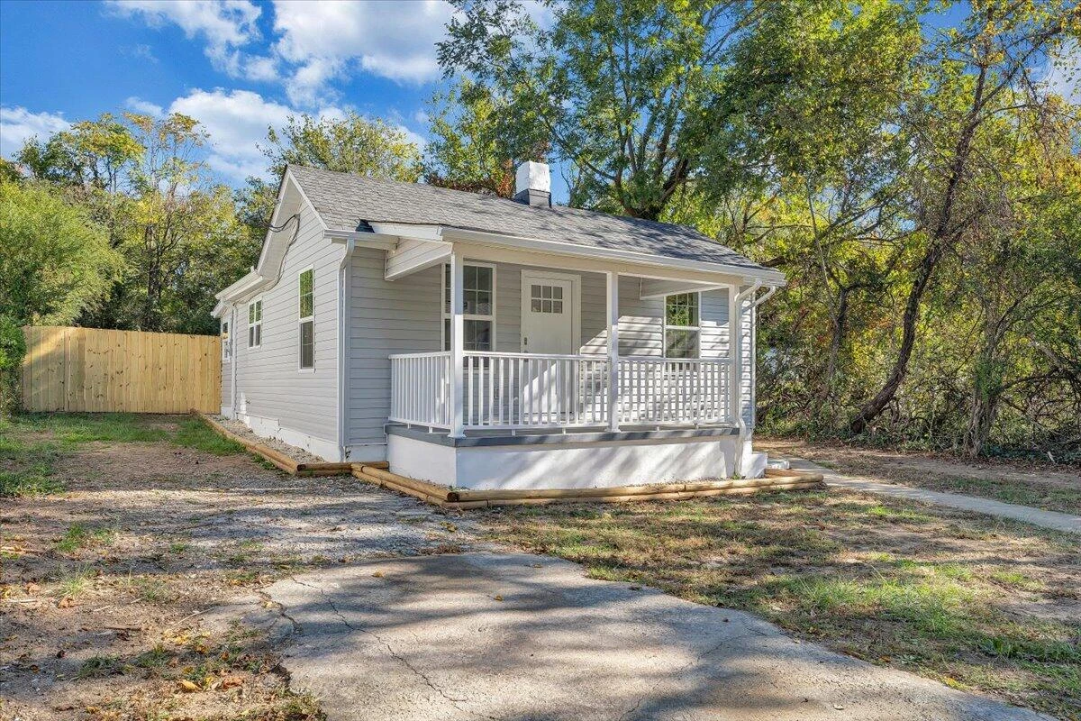 4031 Tennessee AVE NW - Photo 5