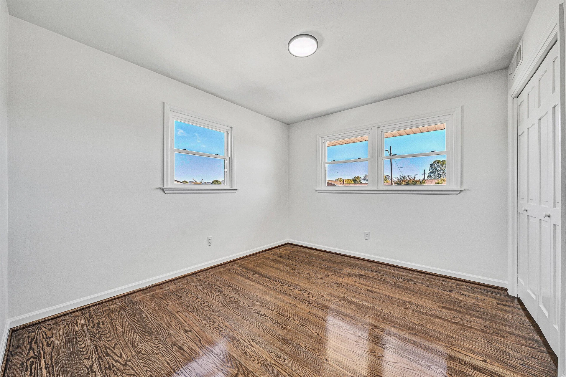 3344 Crittendon AVE NW - Photo 10