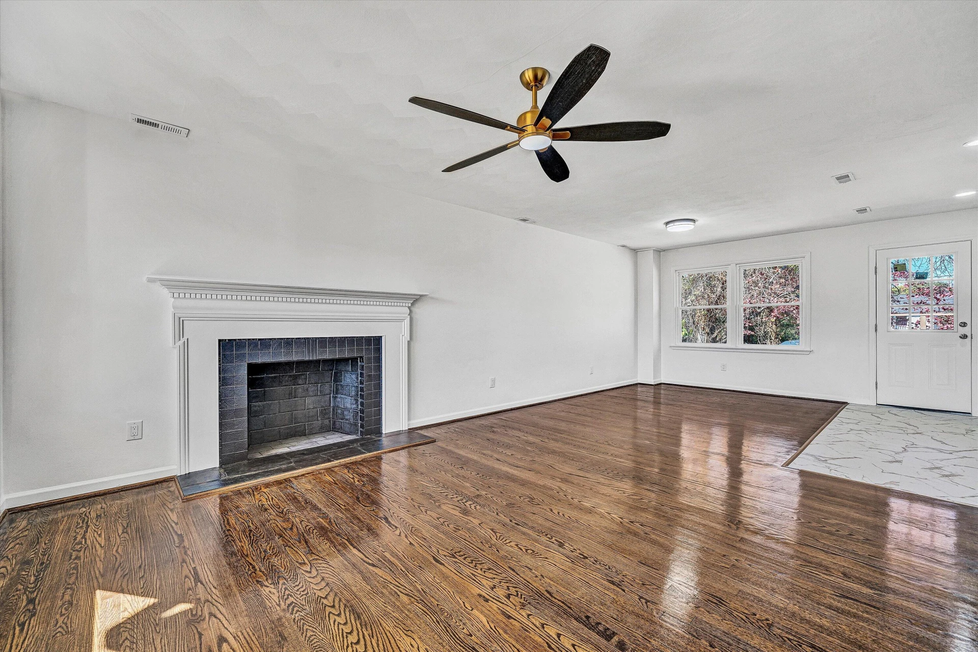 3344 Crittendon AVE NW - Photo 4