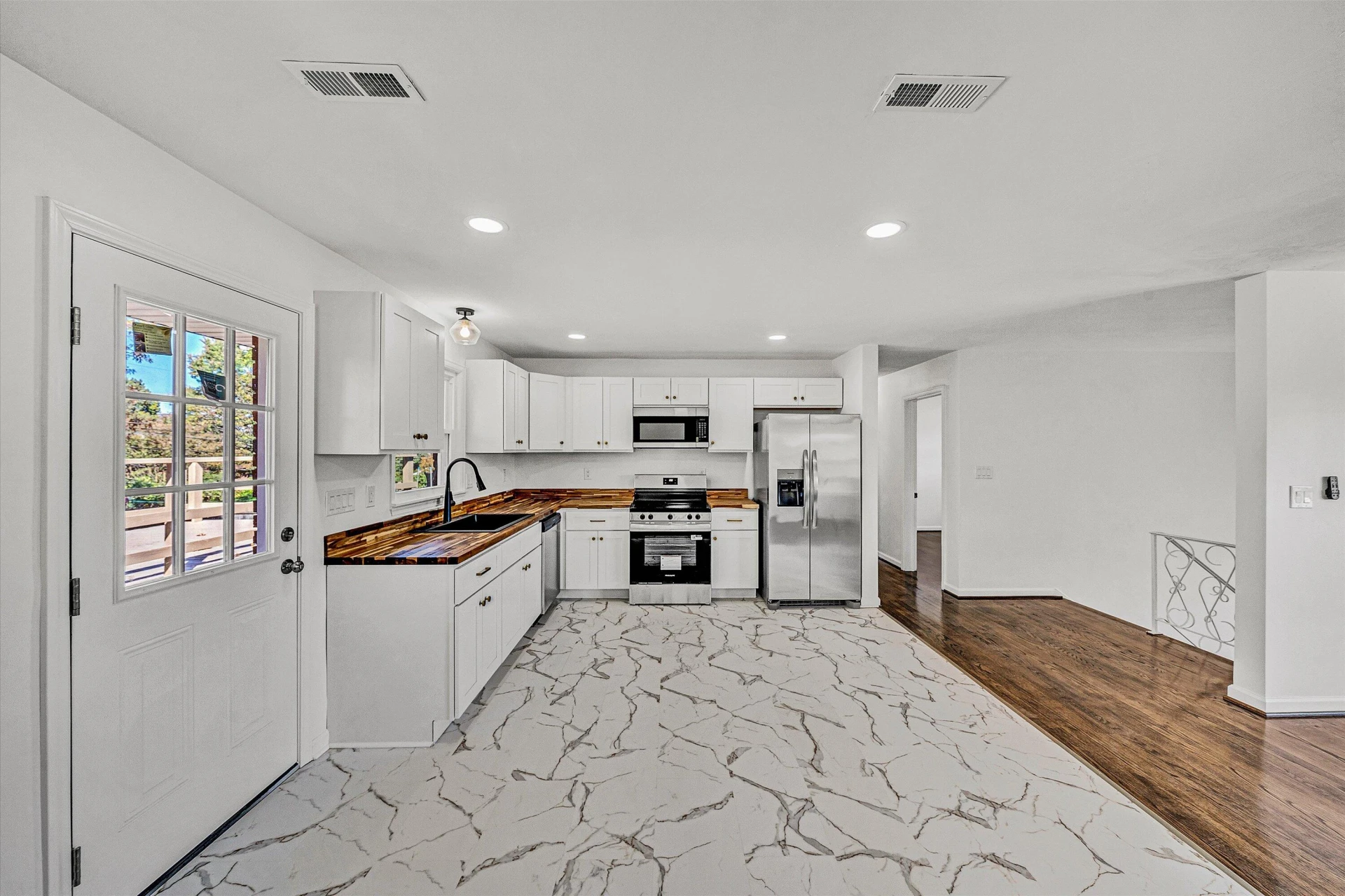 3344 Crittendon AVE NW - Photo 5