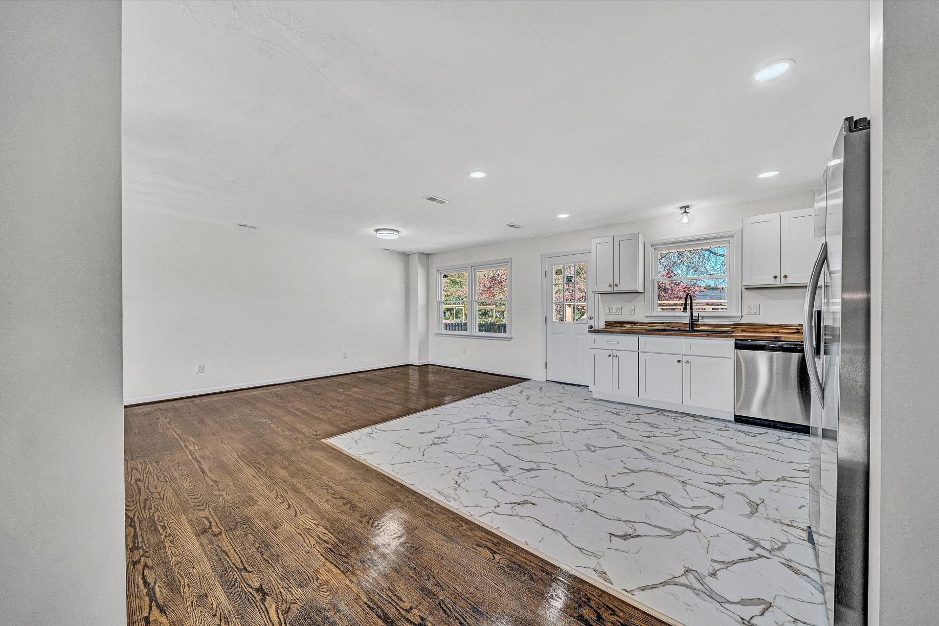 3344 Crittendon AVE NW - Photo 6