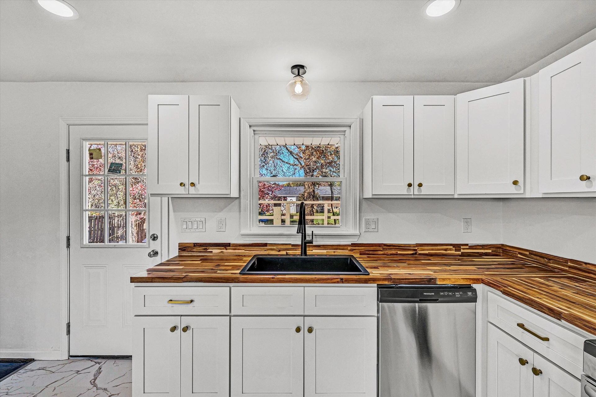 3344 Crittendon AVE NW - Photo 8