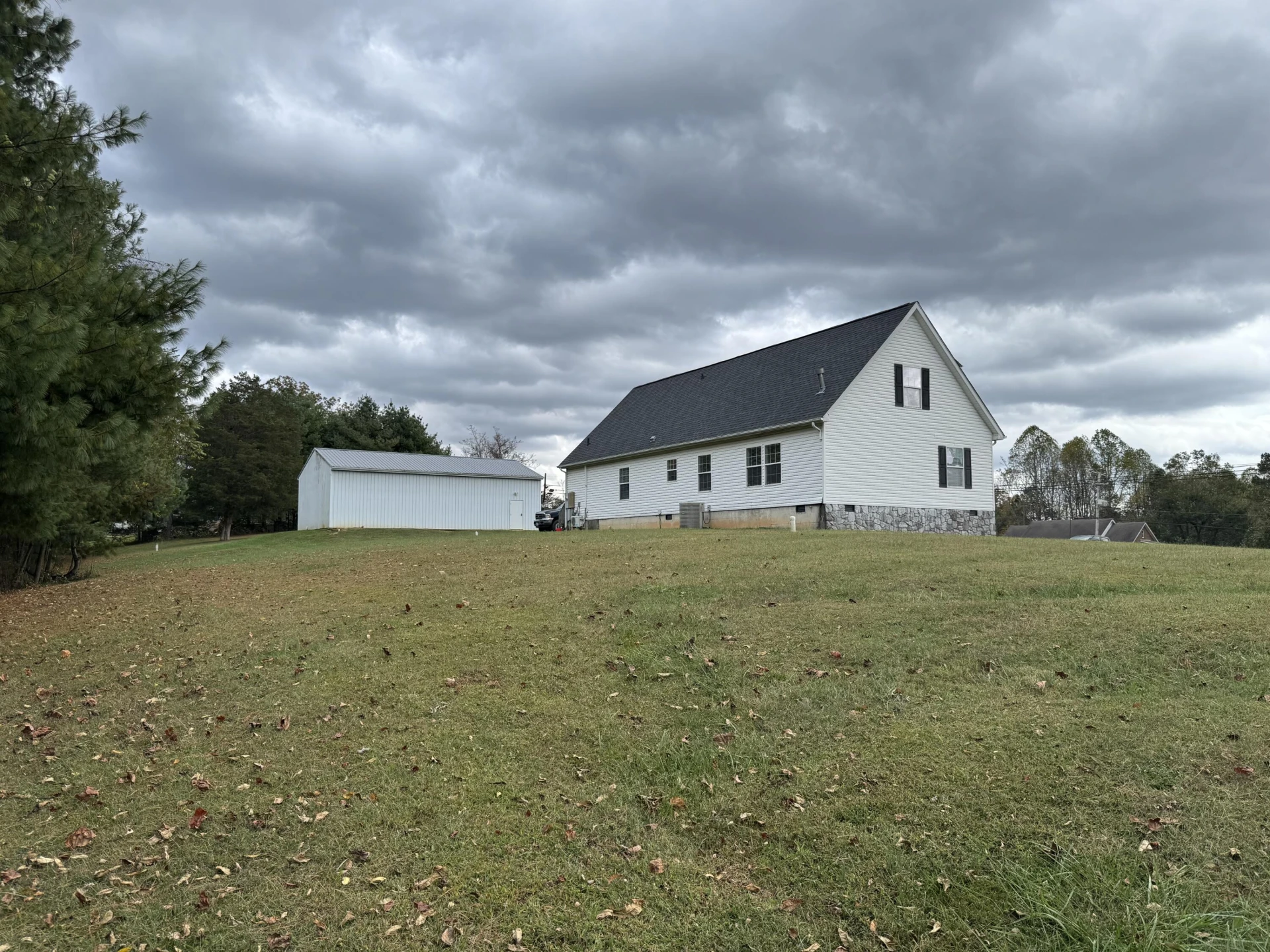 6165 Jordantown RD - Photo 5