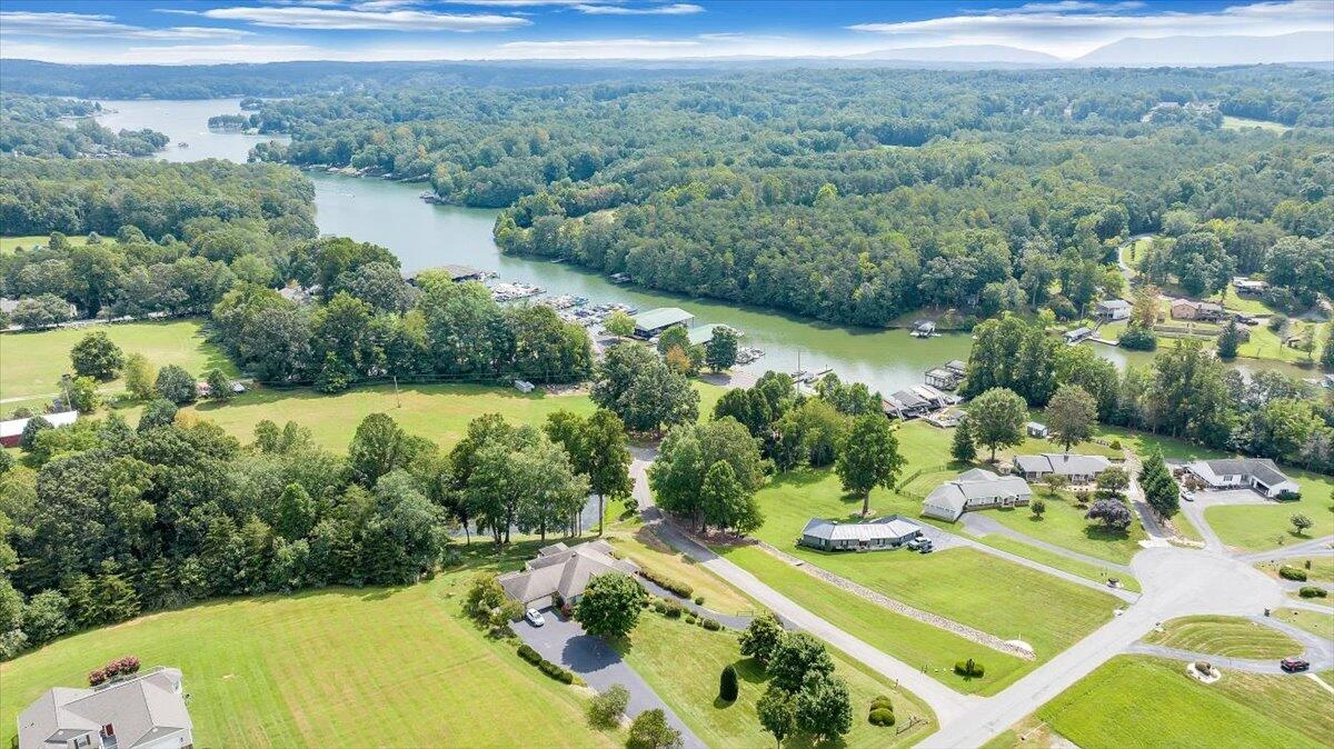 155 Mallard Cove RD - Photo 44