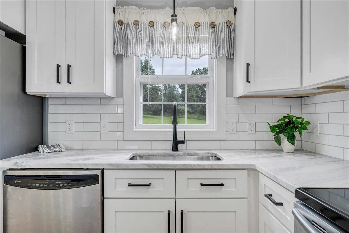 155 Mallard Cove RD - Photo 9