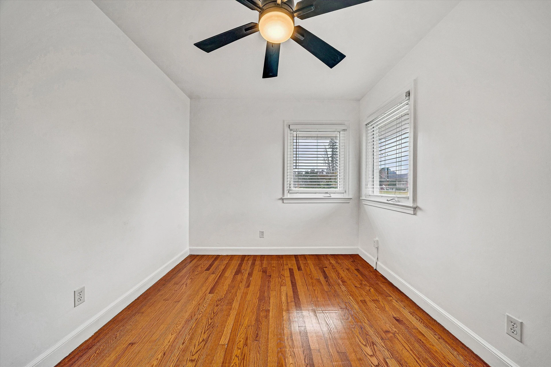 4429 Ben ST NW - Photo 15