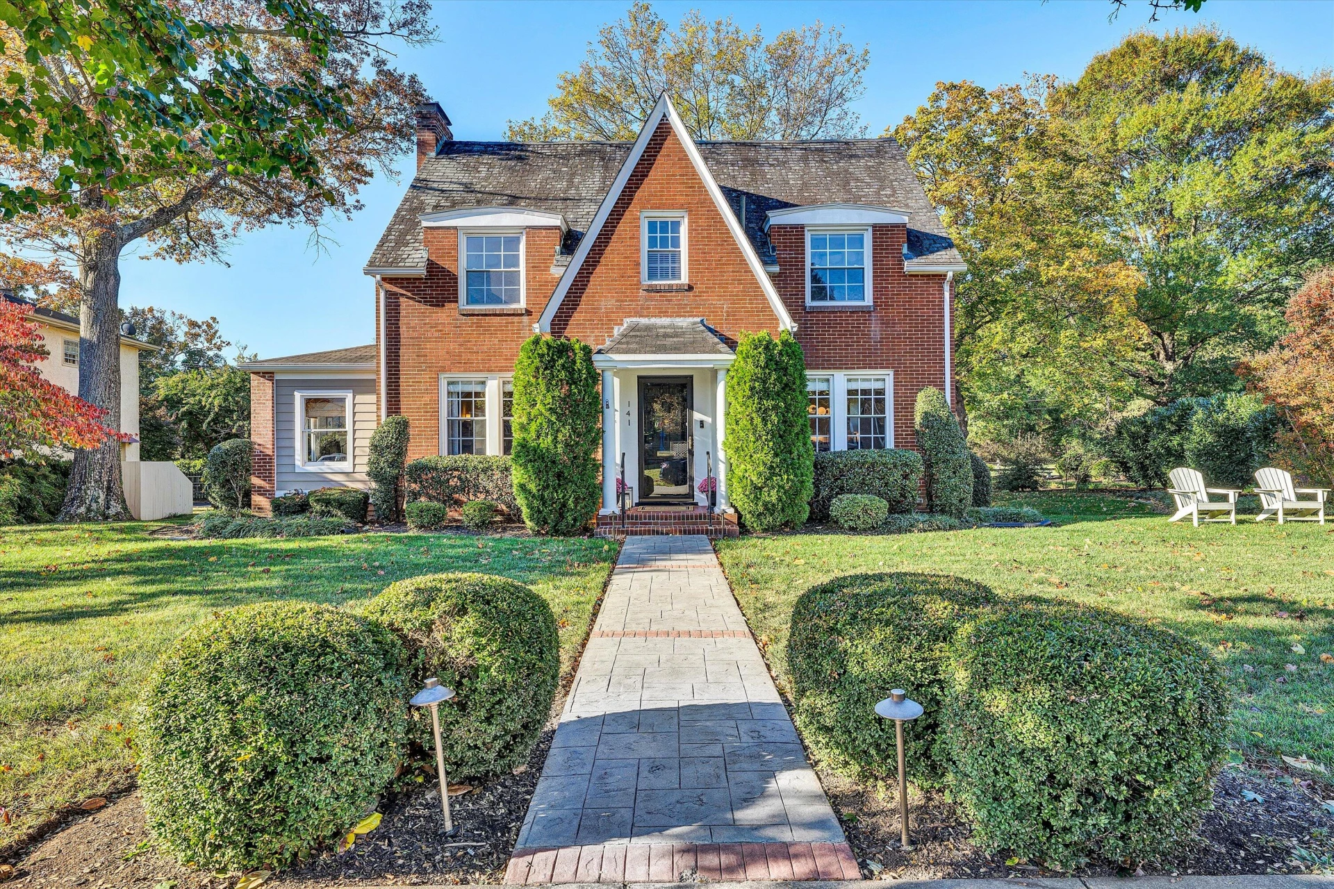 141 Lewis AVE