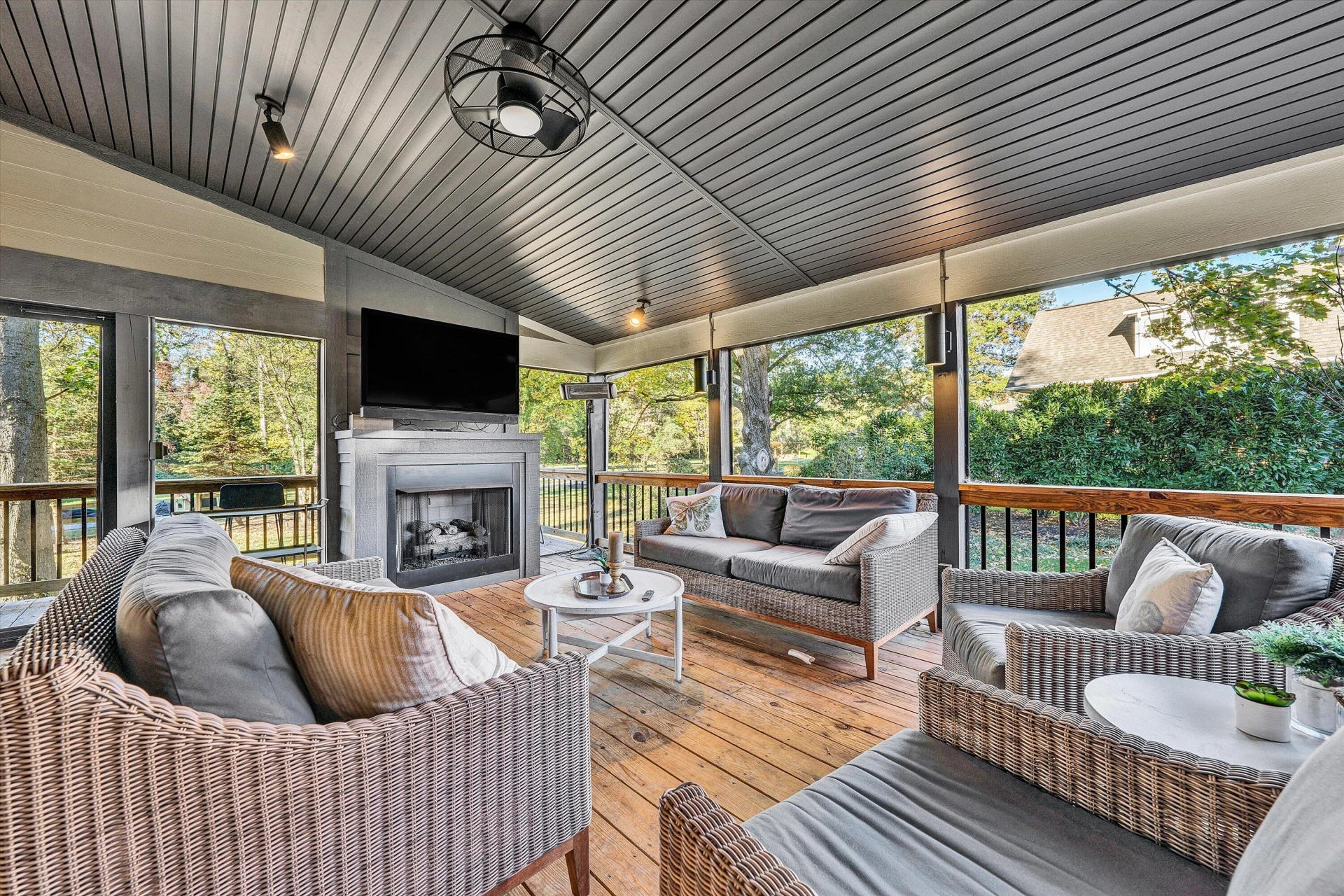 141 Lewis AVE - Photo 30