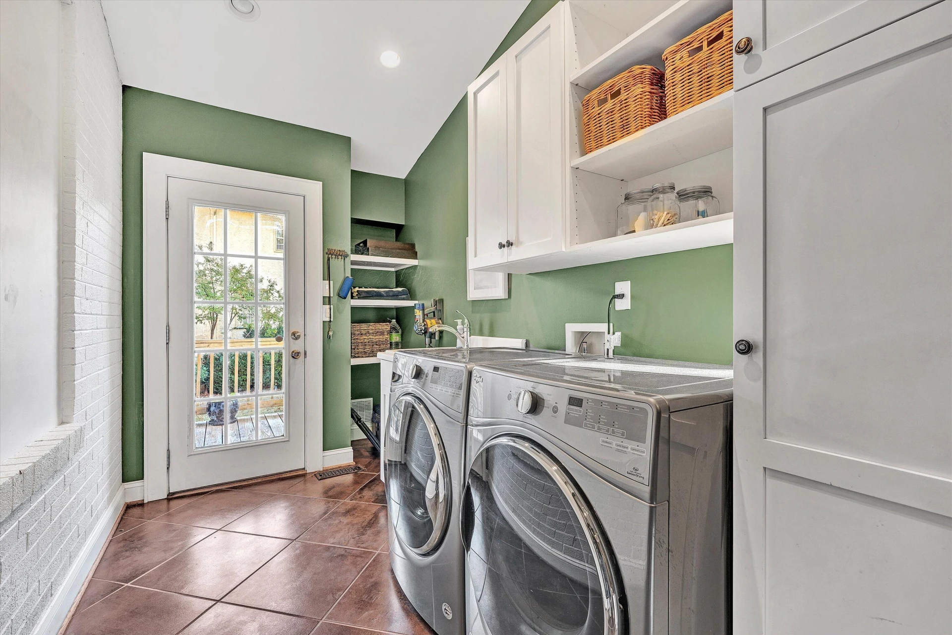 141 Lewis AVE - Photo 35