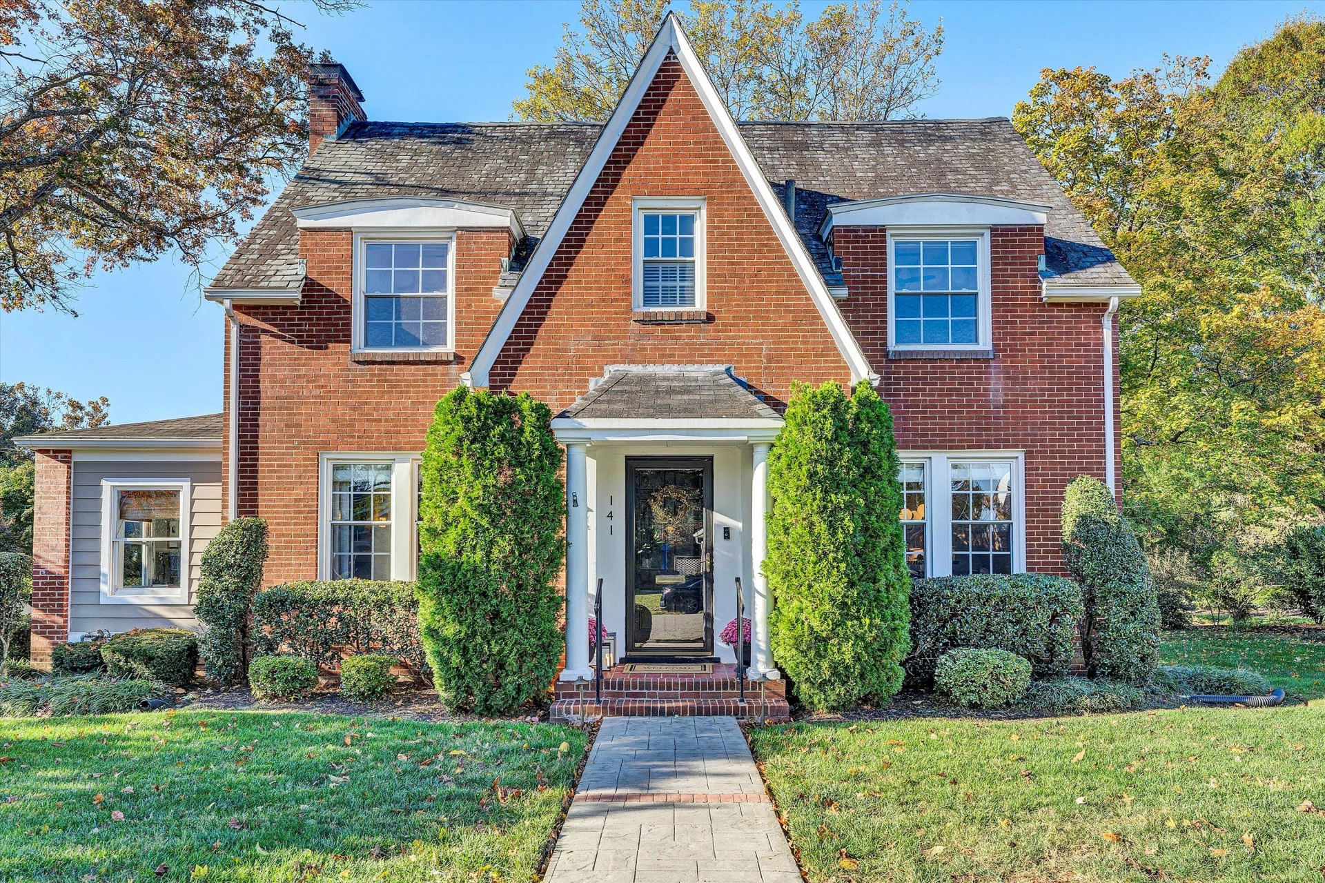 141 Lewis AVE - Photo 5