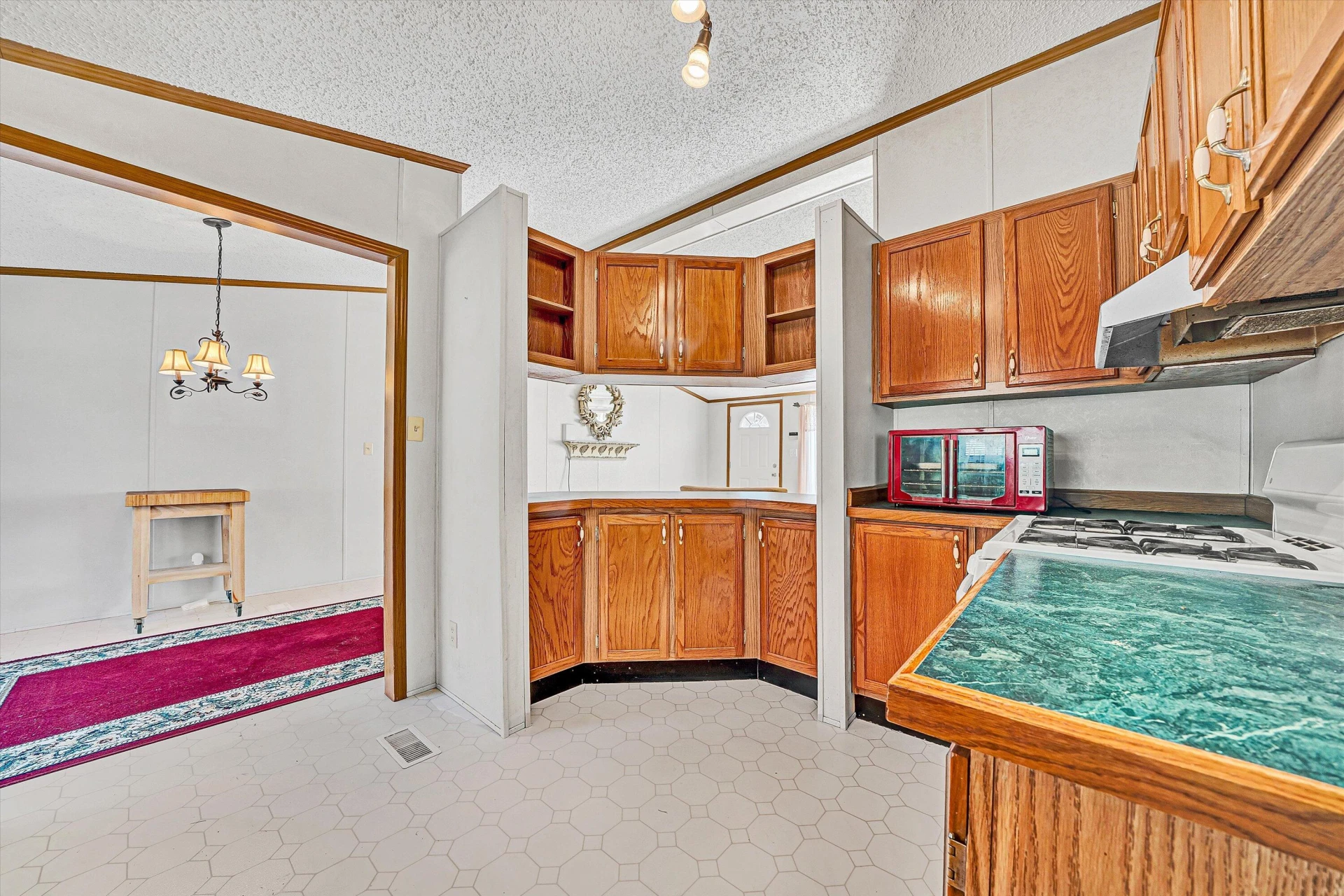6735 BLACKSBURG RD - Photo 12