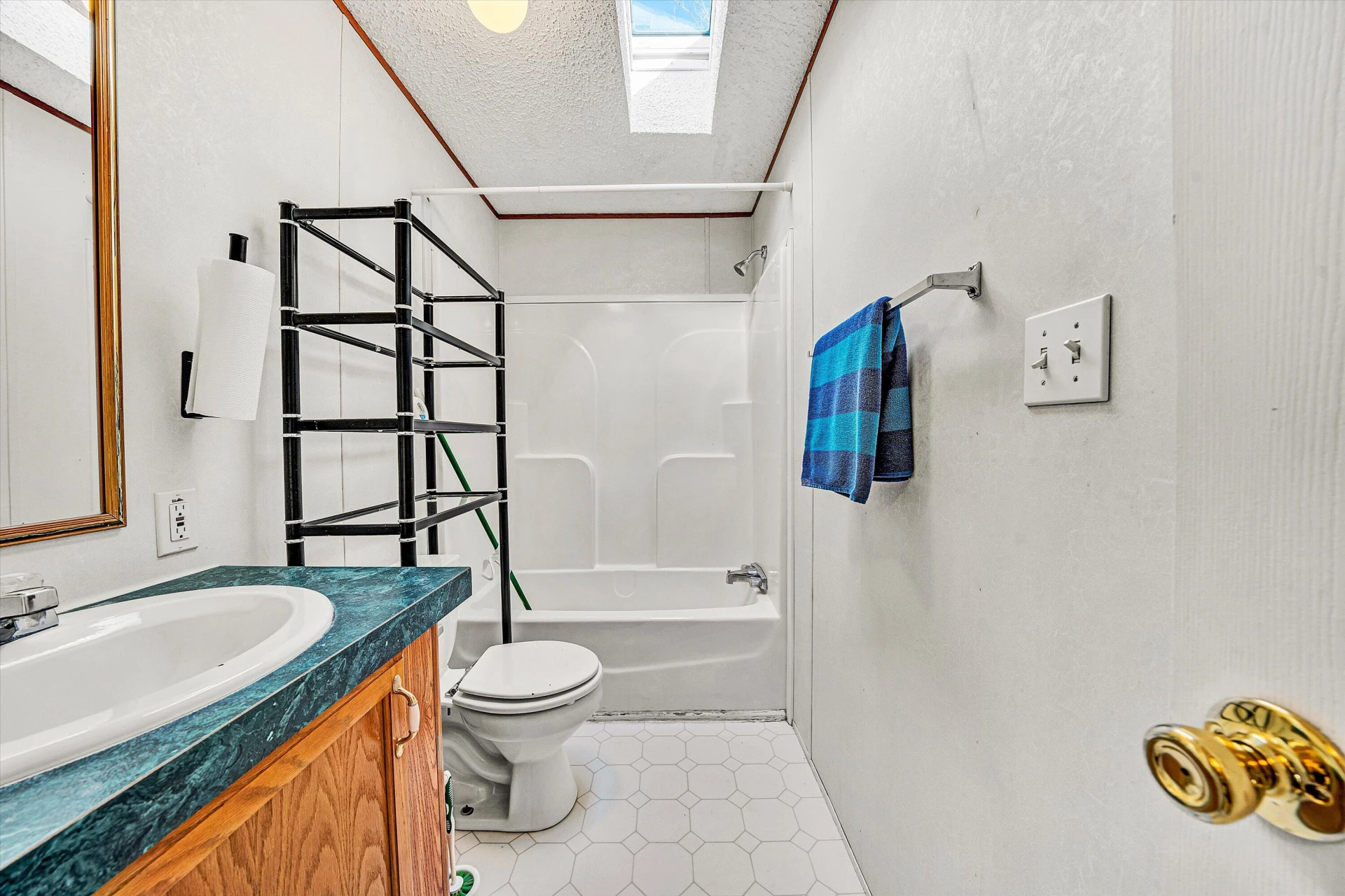 6735 BLACKSBURG RD - Photo 18