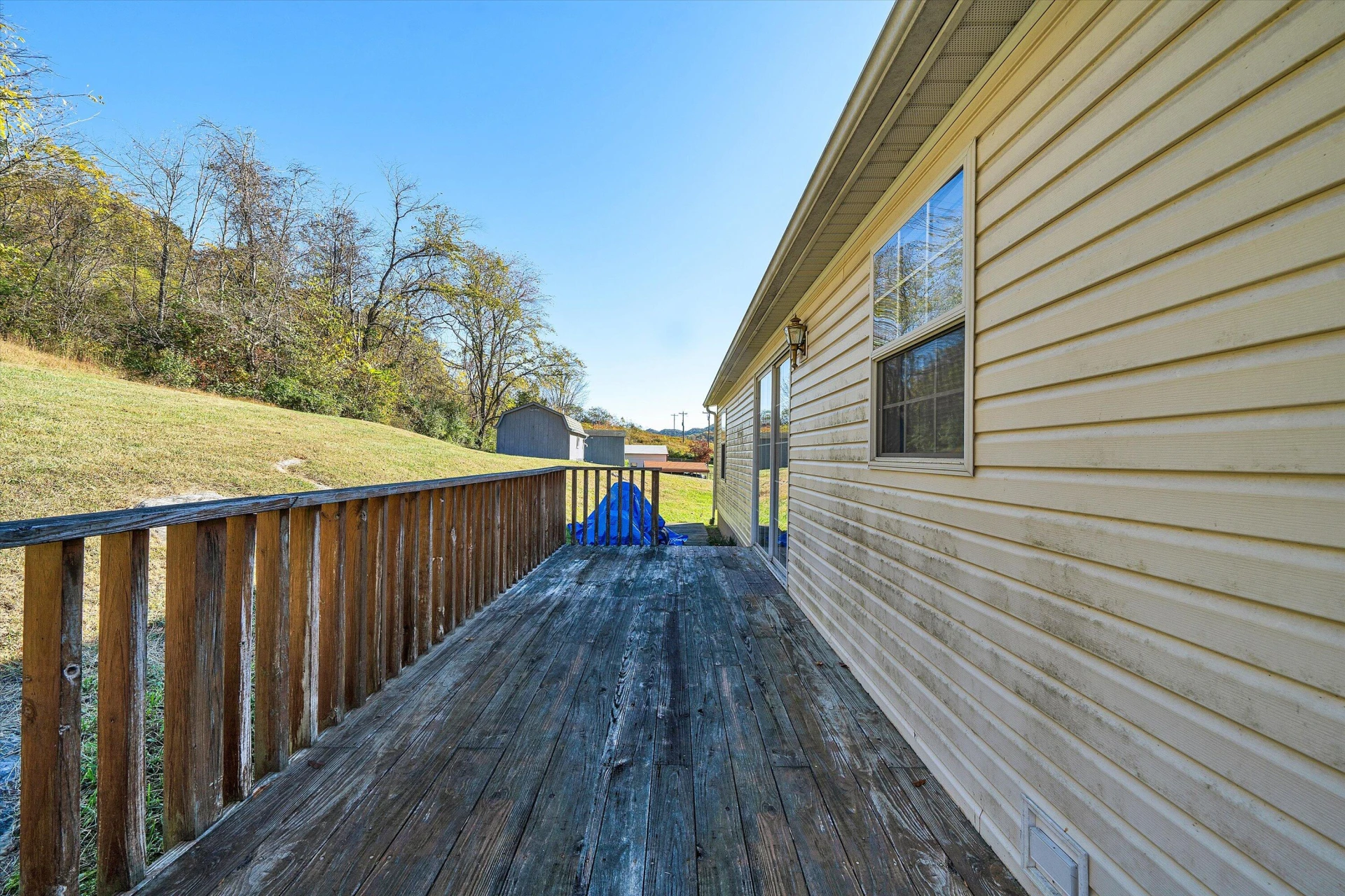 6735 BLACKSBURG RD - Photo 22