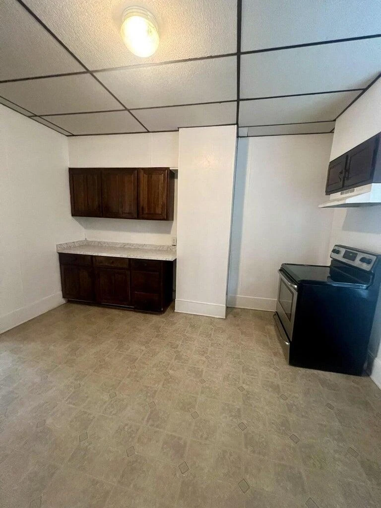 535 MADISON AVE NW - Photo 10