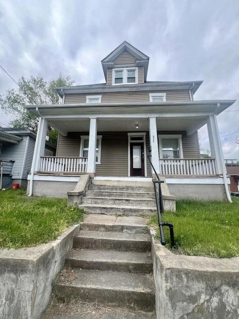 535 MADISON AVE NW - Photo 3