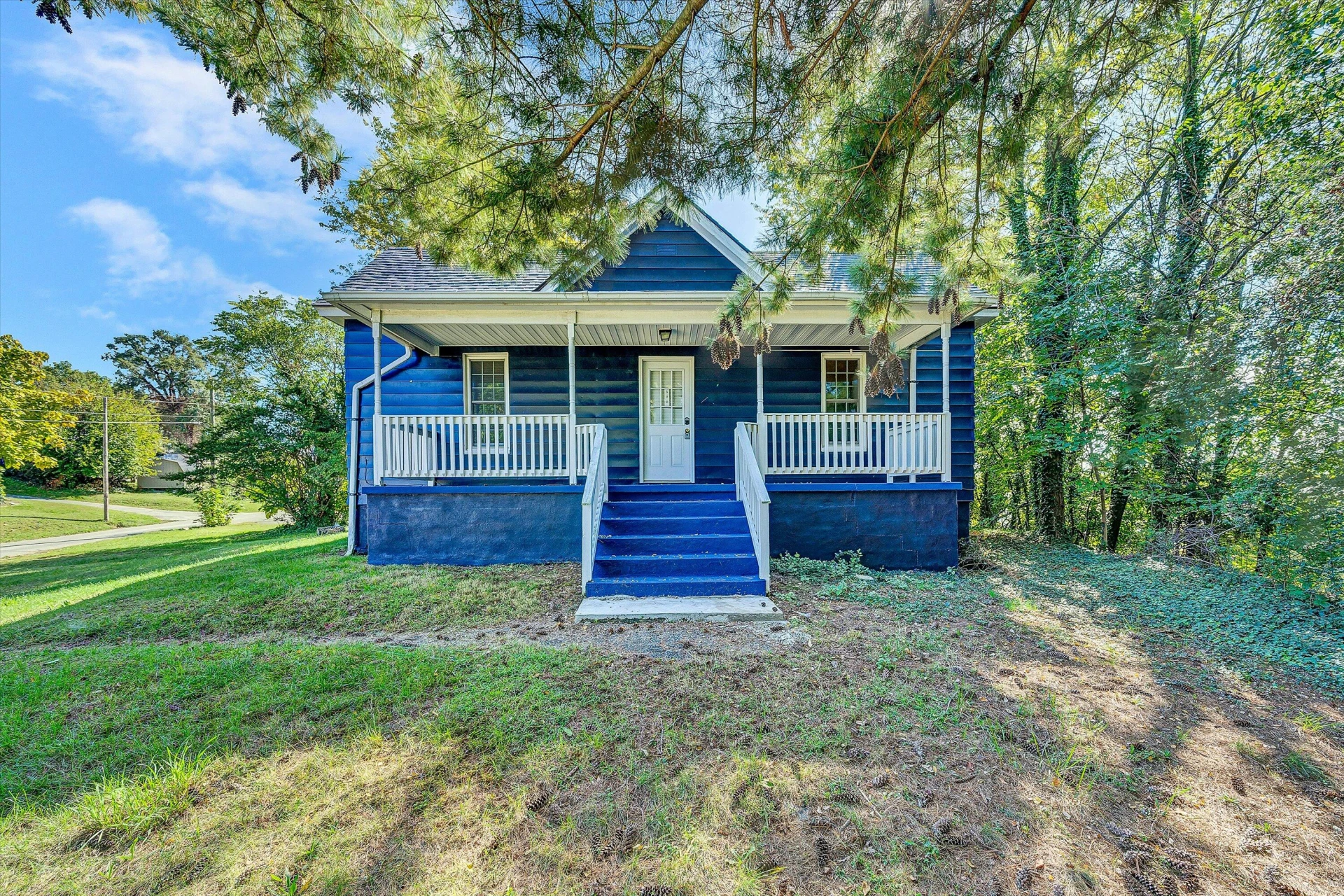 520 Chestnut ST - Photo 2