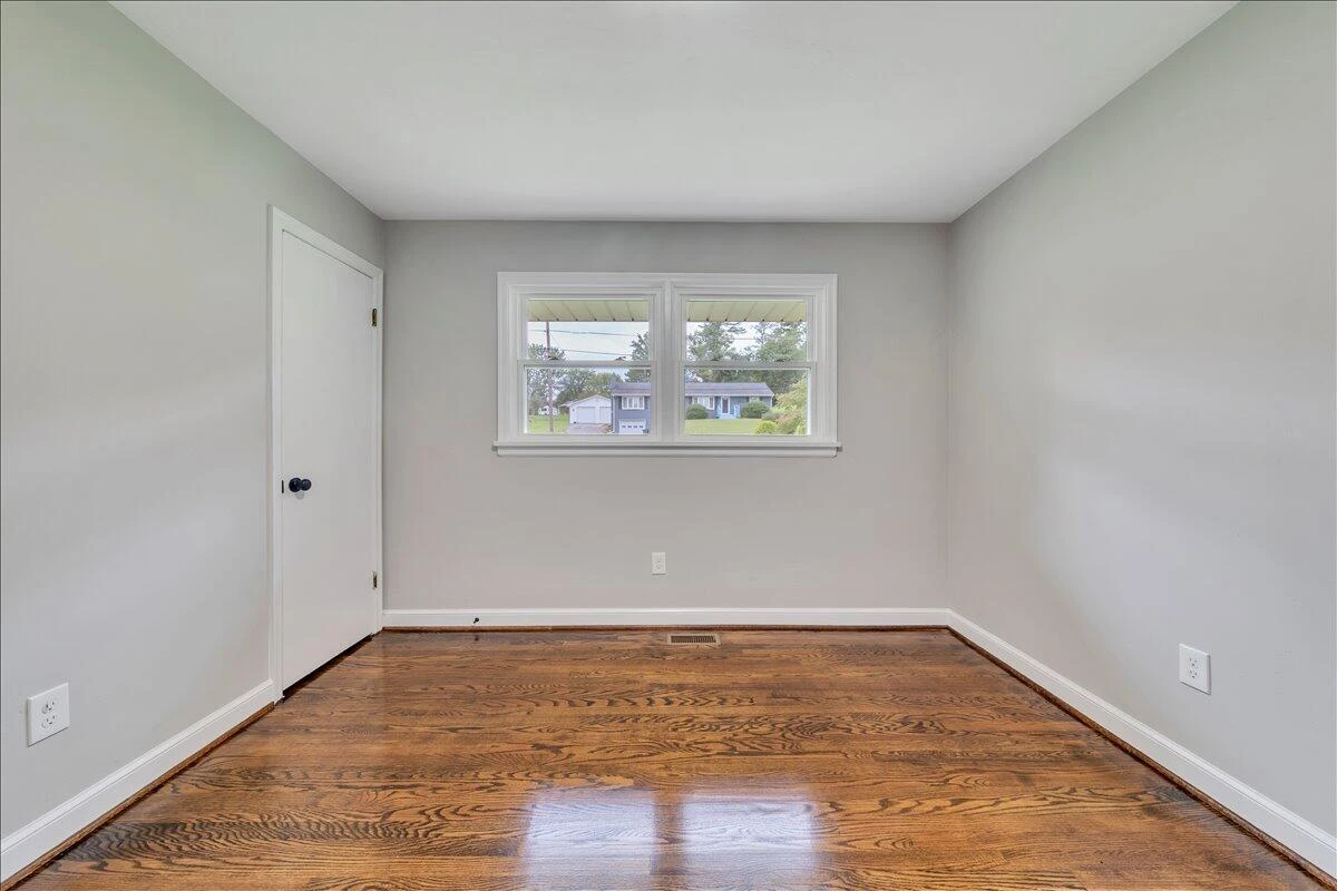 144 Maple AVE - Photo 21