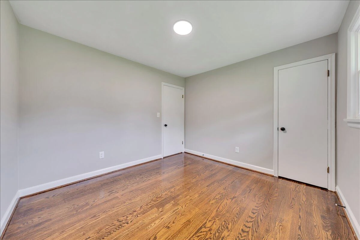144 Maple AVE - Photo 22
