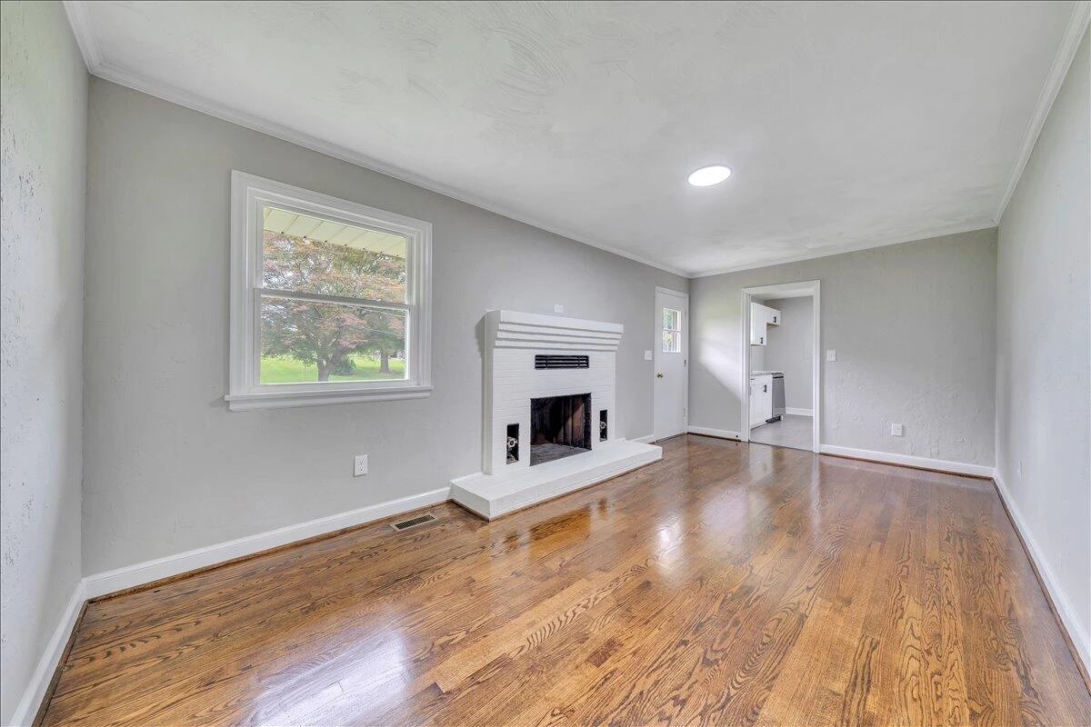 144 Maple AVE - Photo 27