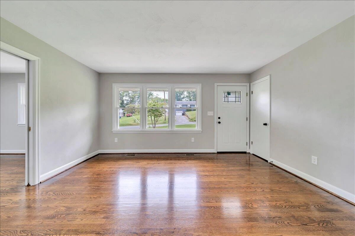 144 Maple AVE - Photo 28