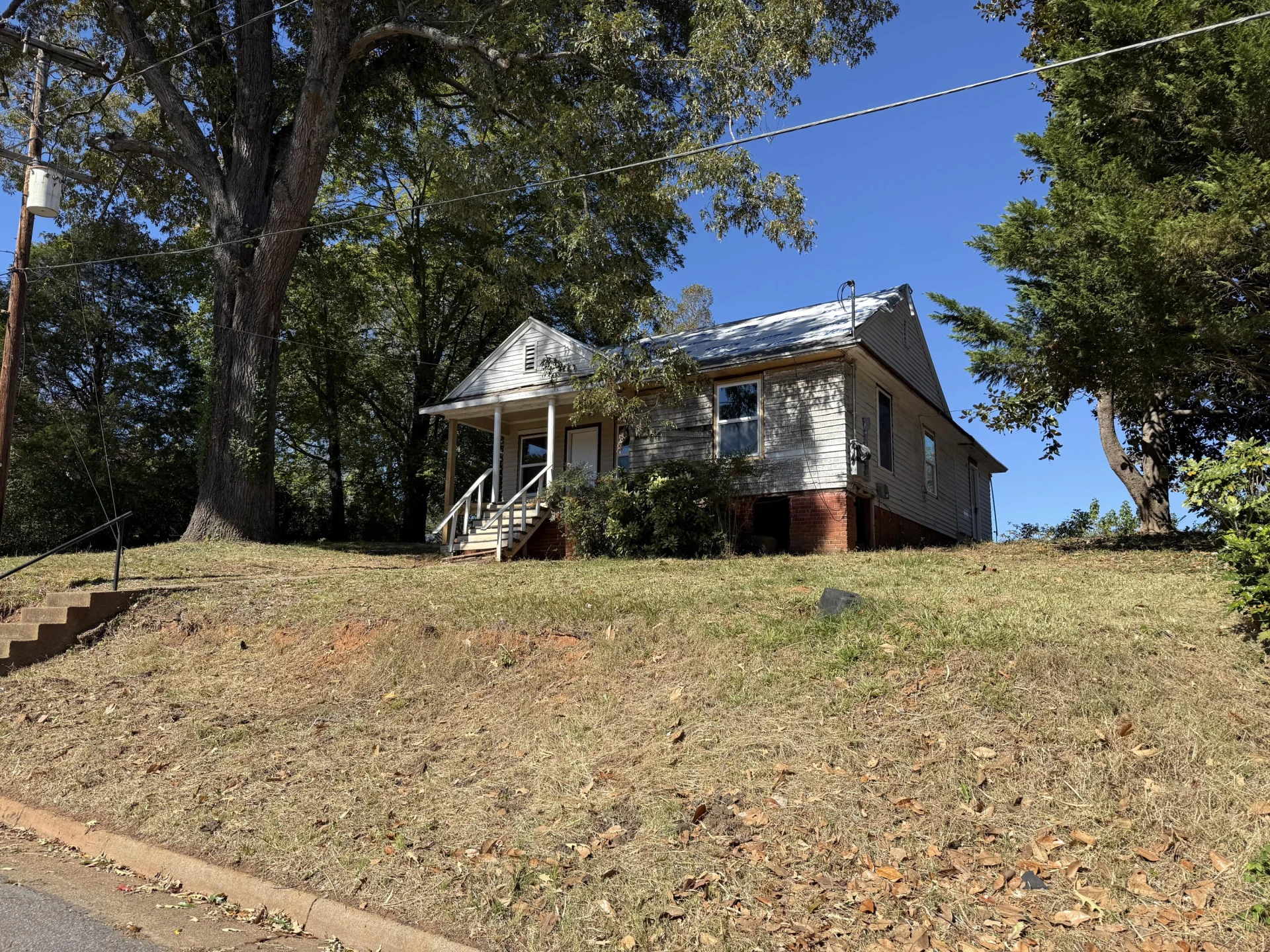 428 10th ST - Photo 3