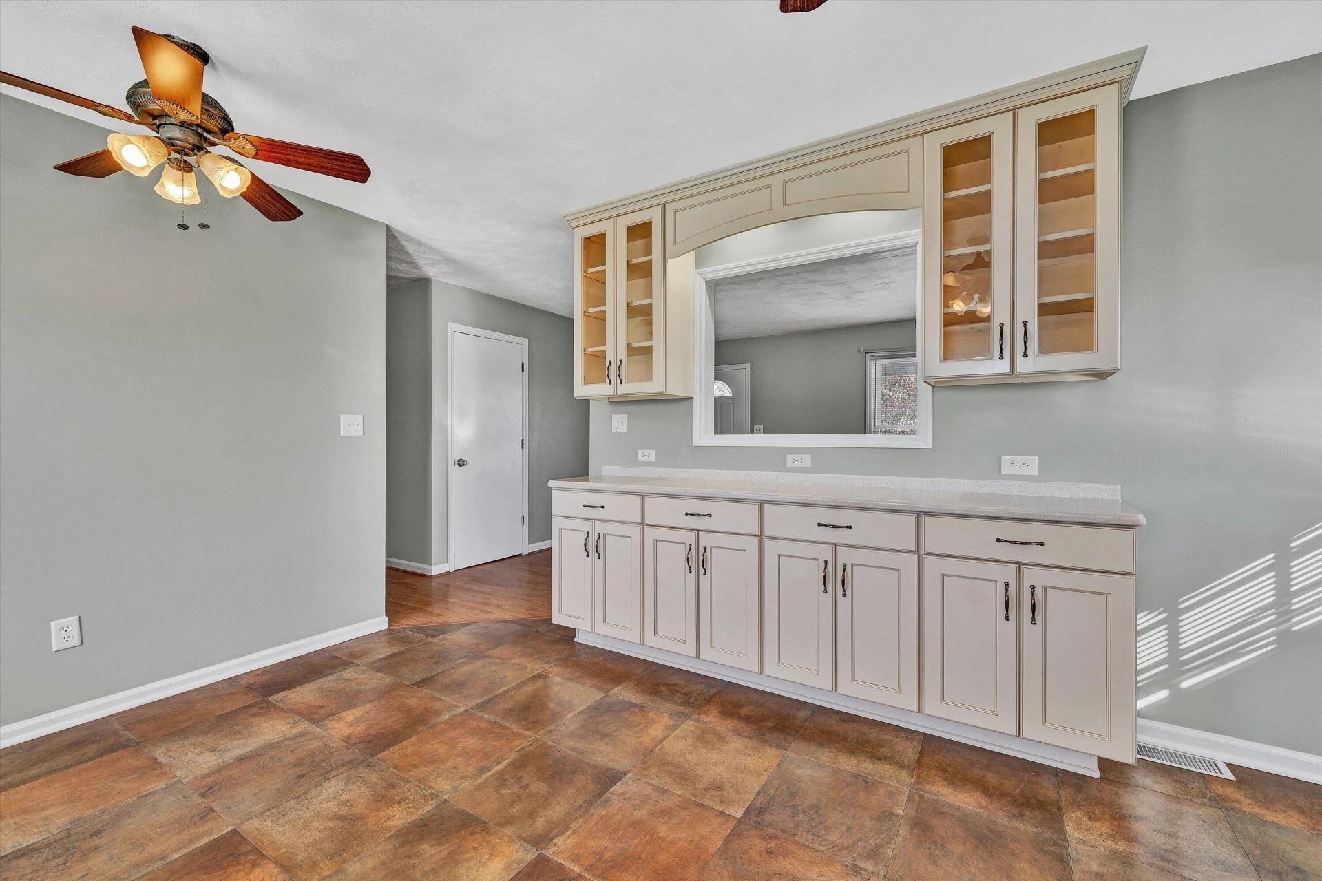 4872 Lantern ST - Photo 12