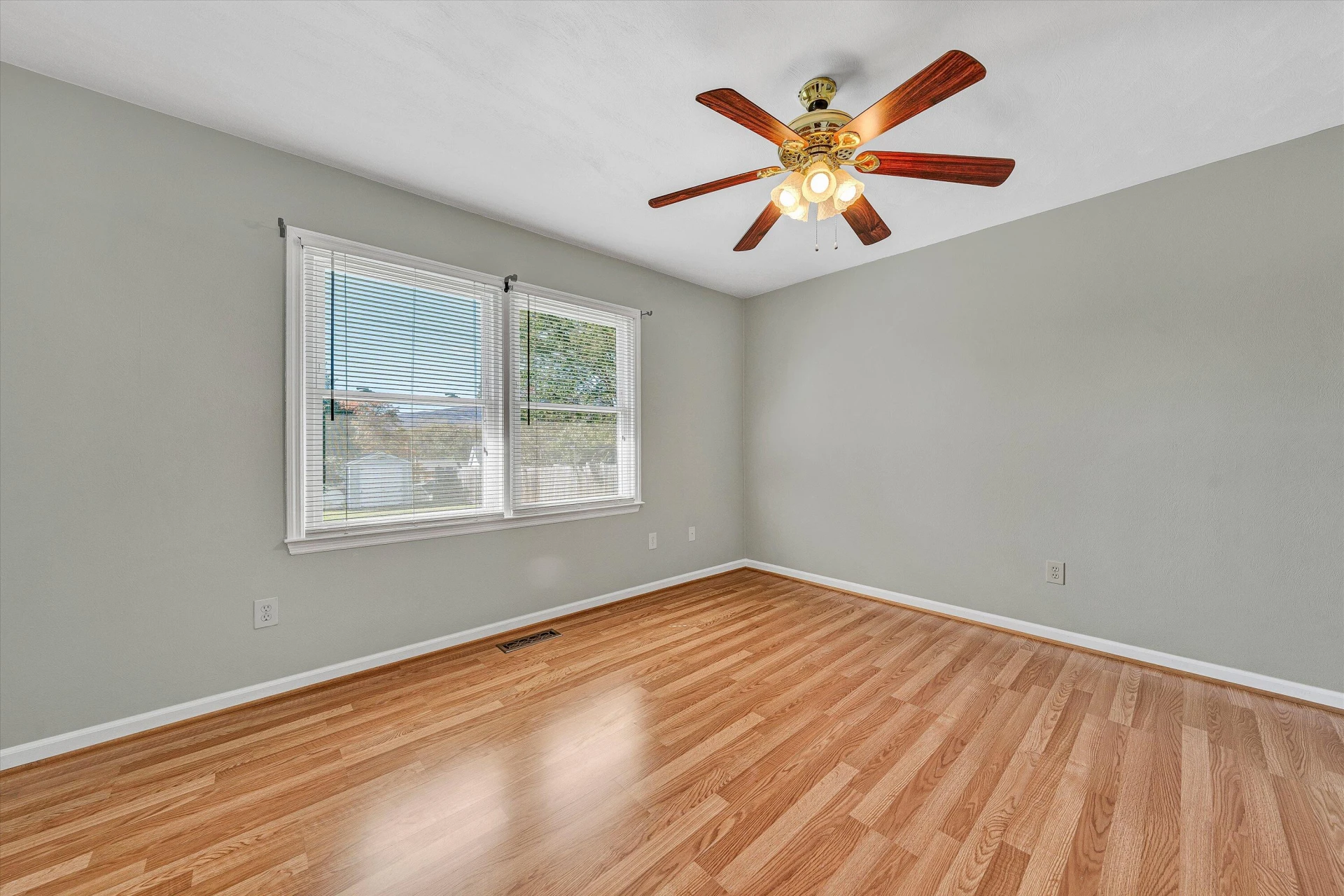 4872 Lantern ST - Photo 16
