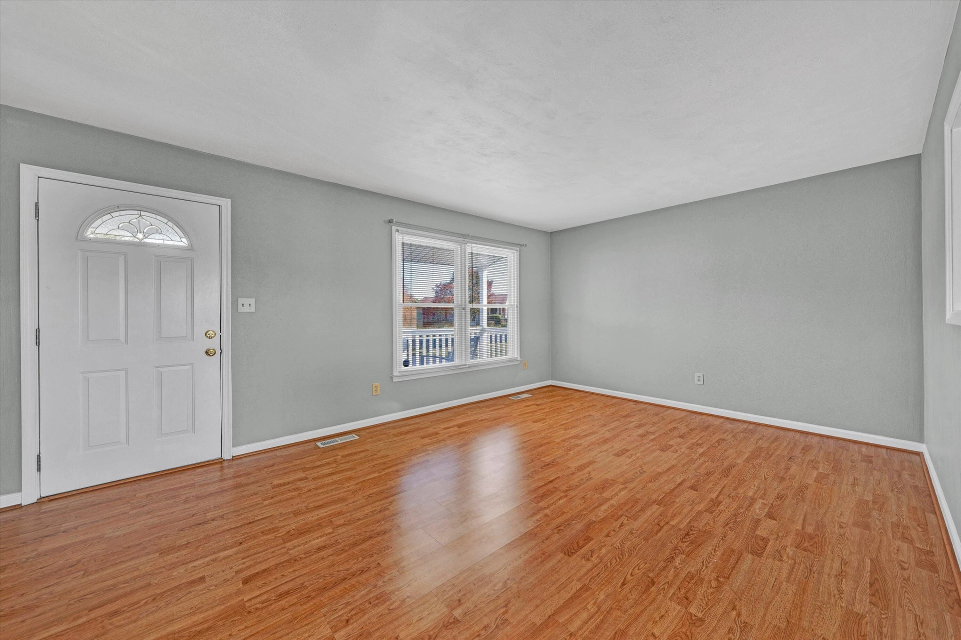 4872 Lantern ST - Photo 7