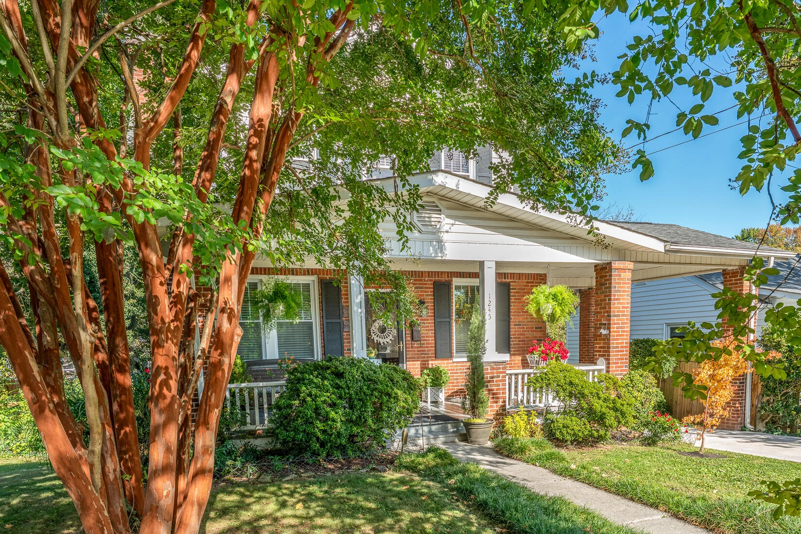 1245 Hamilton AVE SW - Photo 4