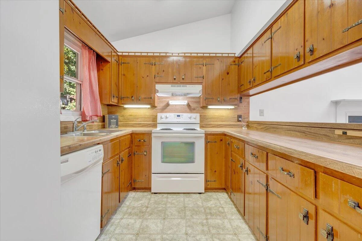 1900 Kiska RD - Photo 7