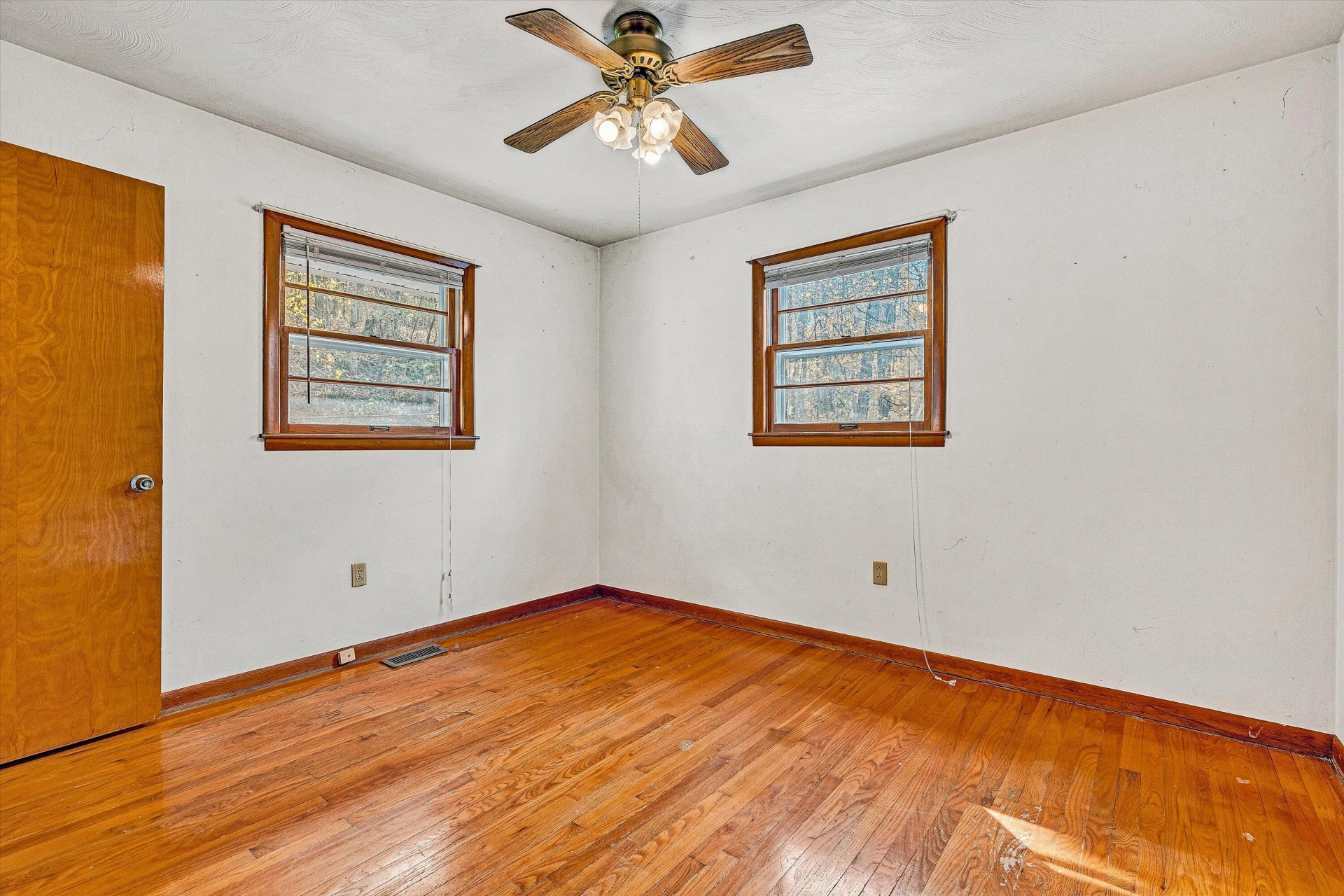 7796 Newport RD - Photo 25