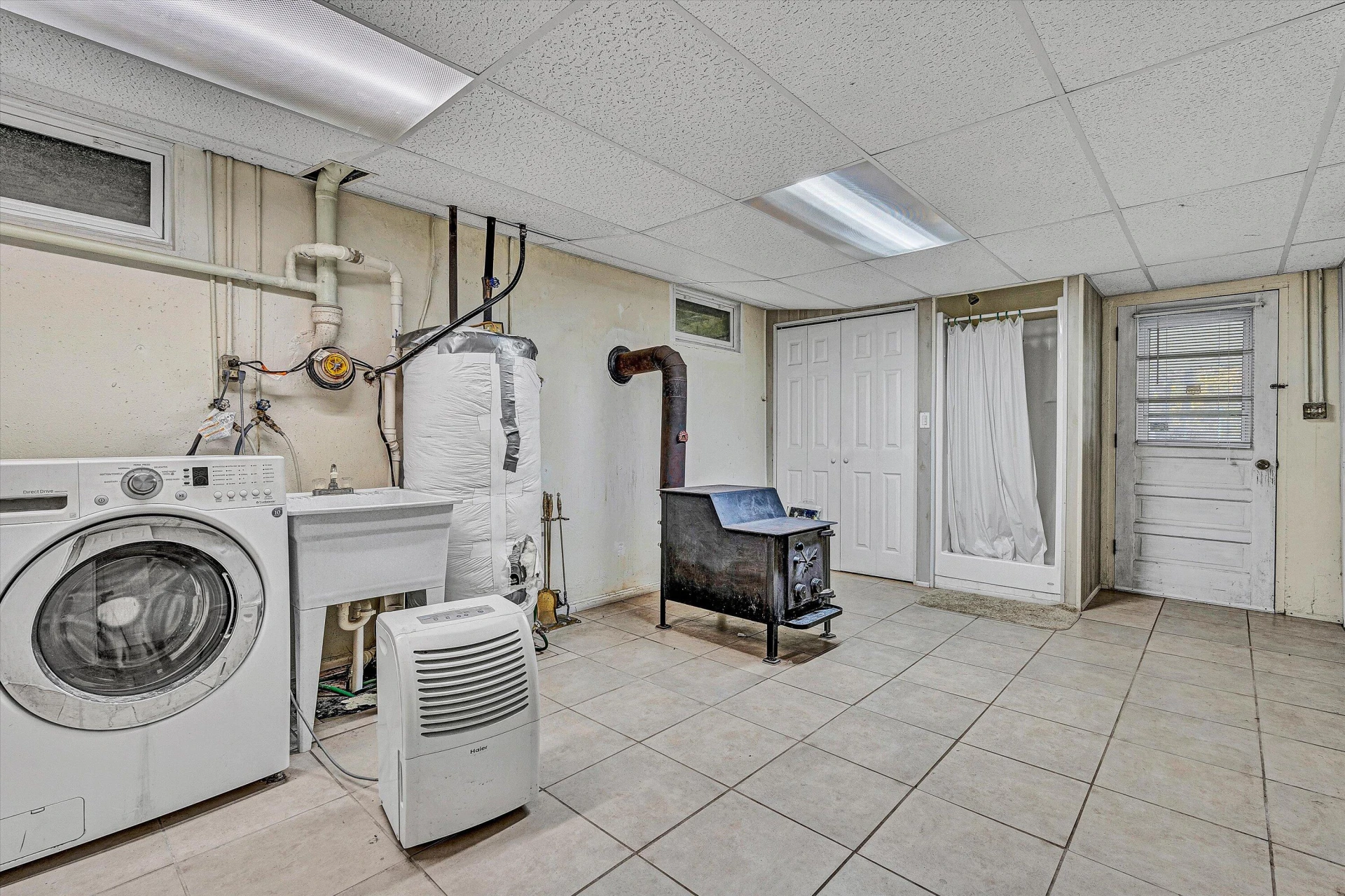 7796 Newport RD - Photo 35