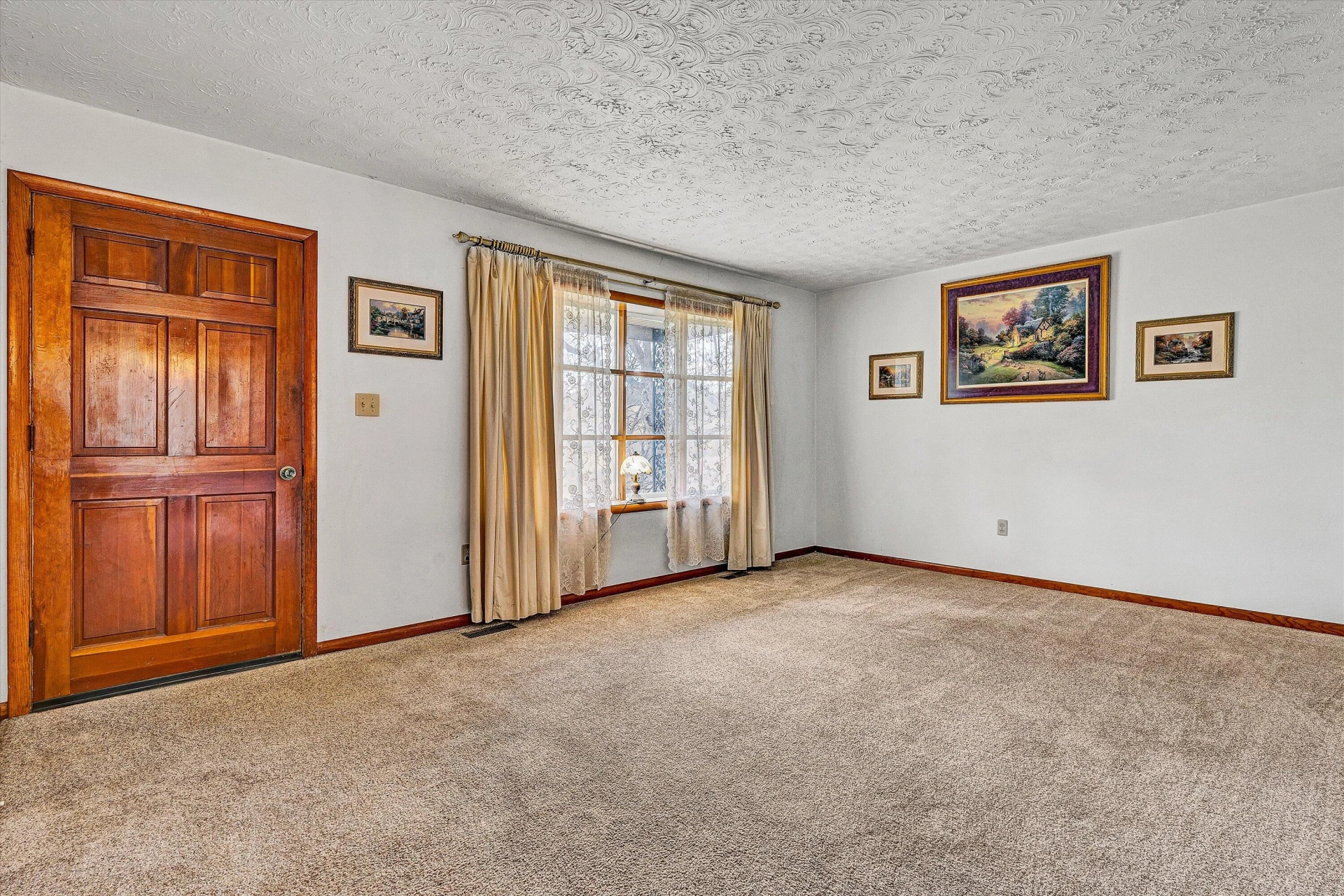 7796 Newport RD - Photo 6