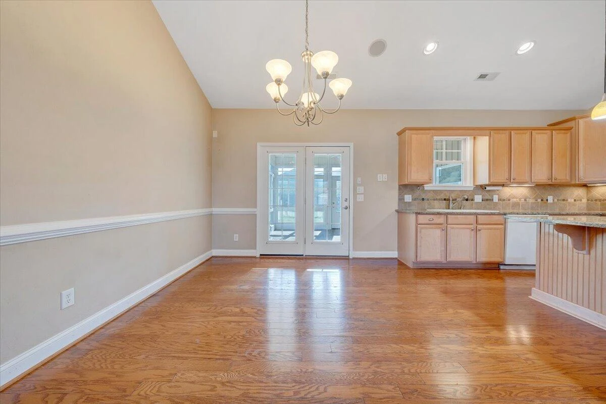 156 Altamira DR - Photo 11