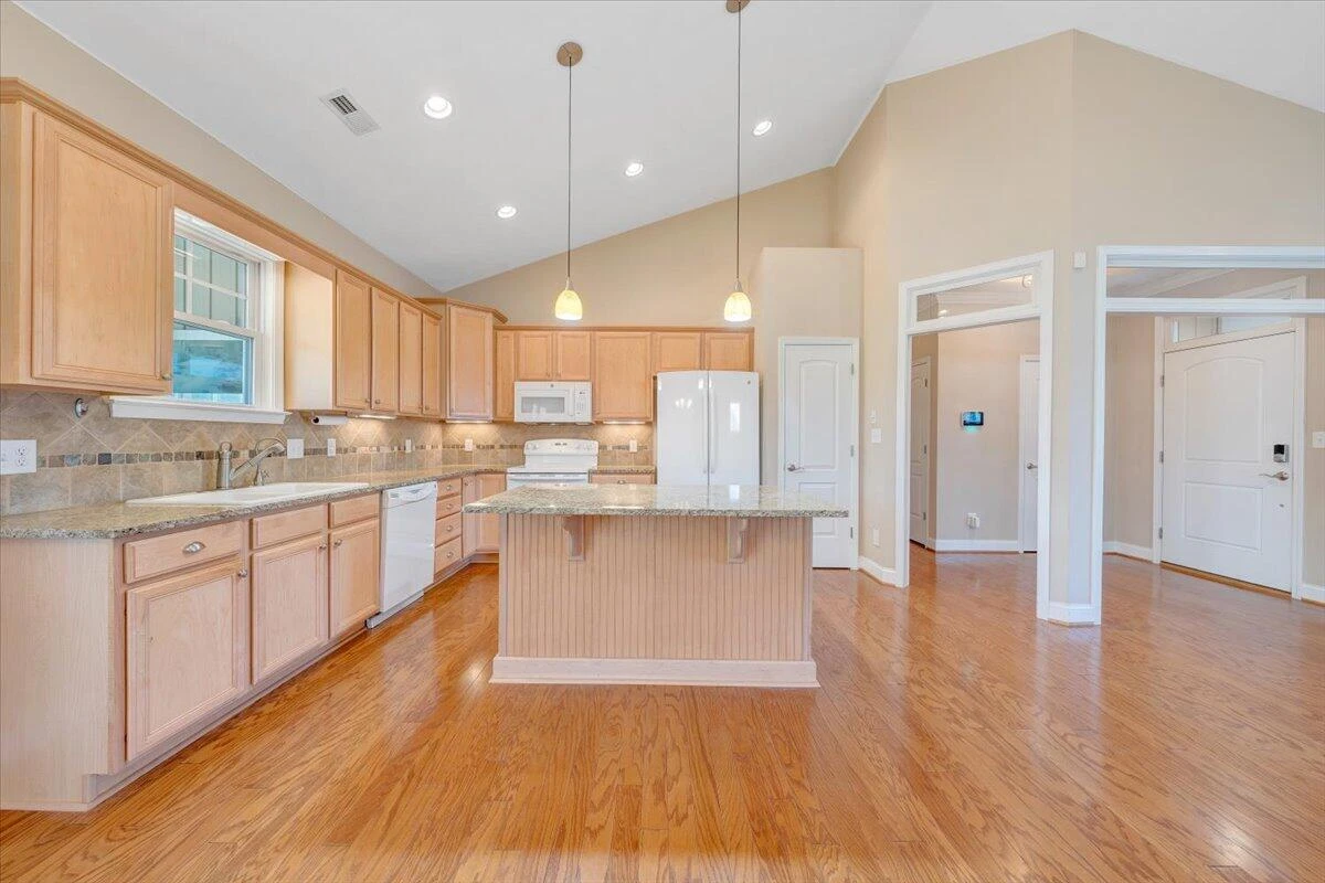 156 Altamira DR - Photo 13