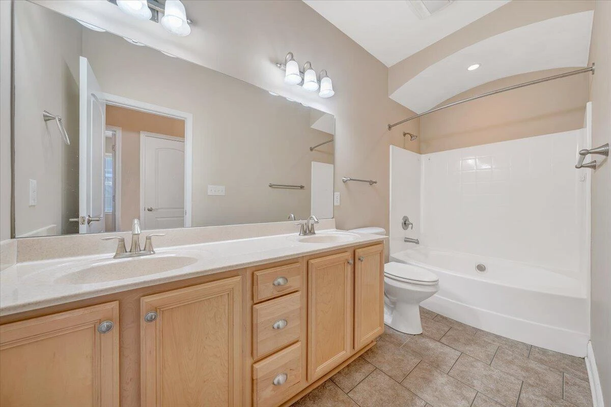 156 Altamira DR - Photo 21