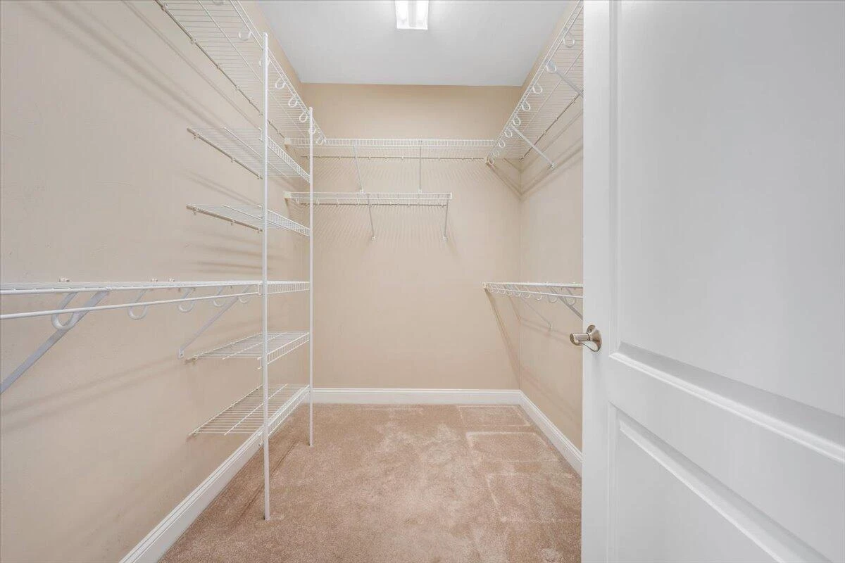 156 Altamira DR - Photo 26