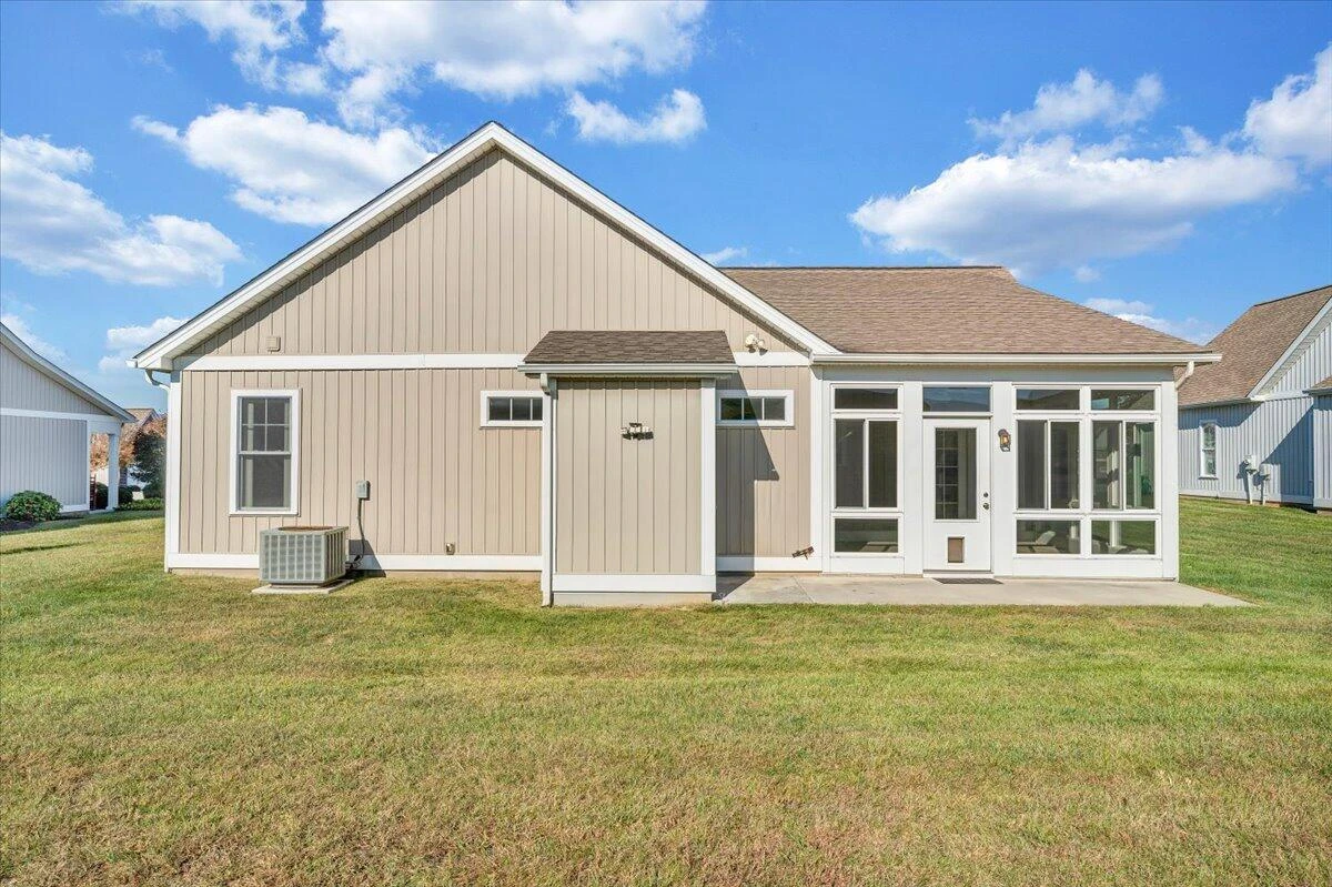 156 Altamira DR - Photo 33